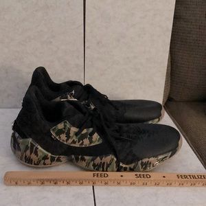 Adidas men’s SZ20 basketball sneakers Harden VOL4 NWT 0box